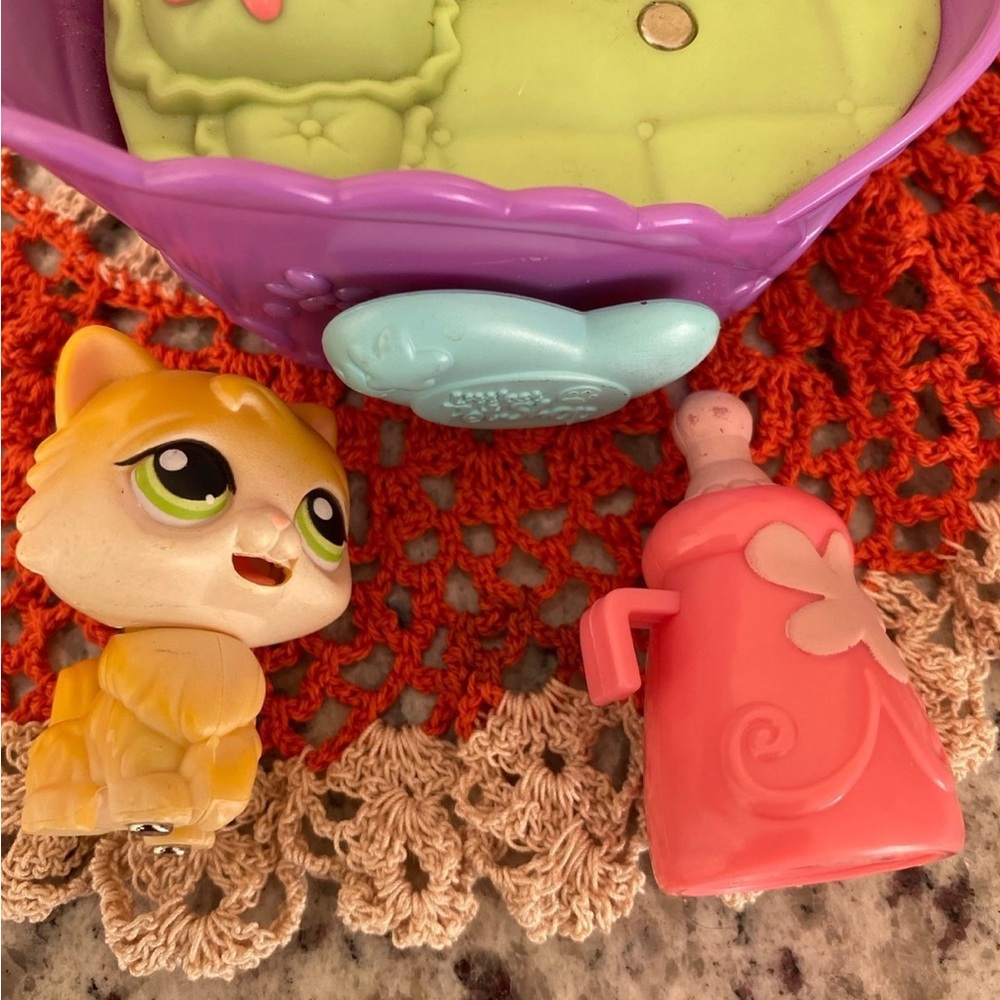 Littlest Pet Shop Rare Magic Motion 2005 1st Gen MM1 Licking Persian Cat Toy Set - Picture 7 of 11